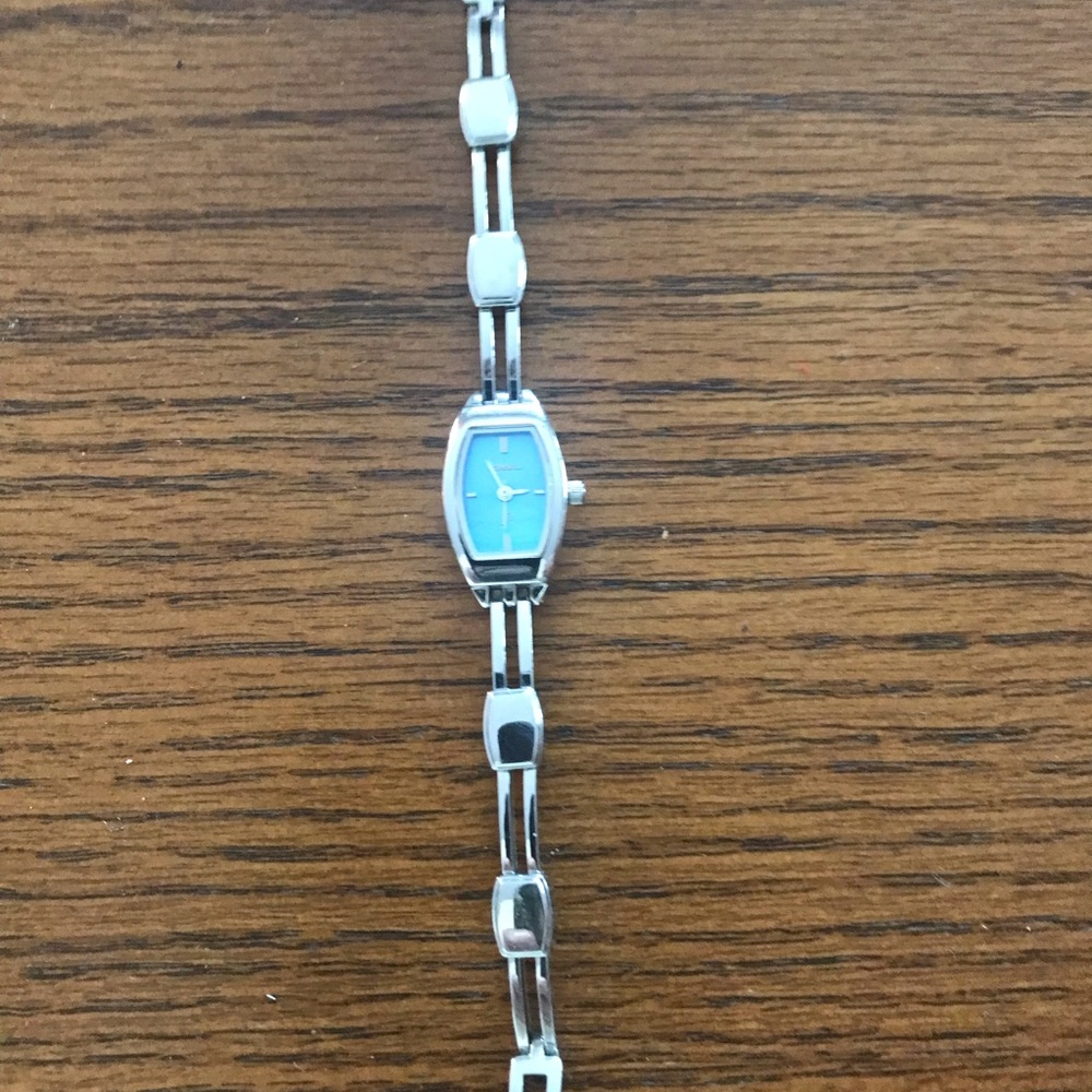 Fossil Watch With Self-Adjusting Links. Needs New… - image 2
